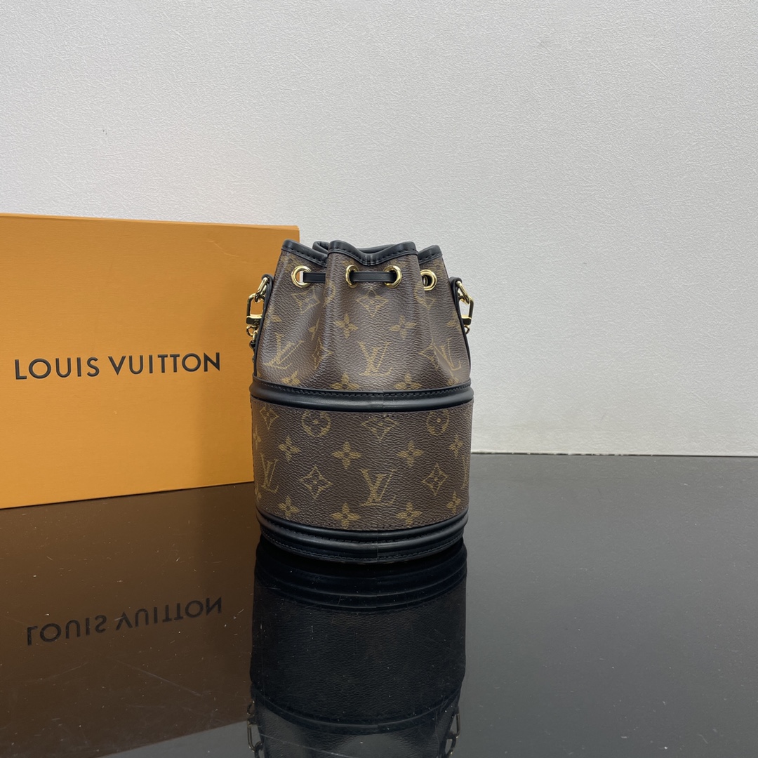 Louis Vuitton Bucket Bags